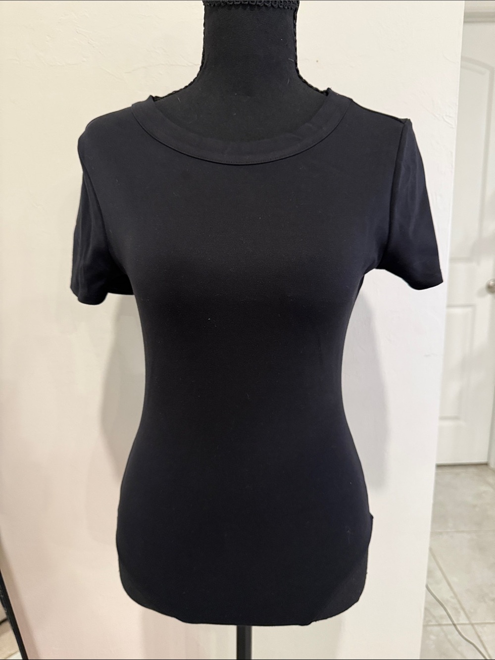 Express Black Crewneck Short Sleeve Tee